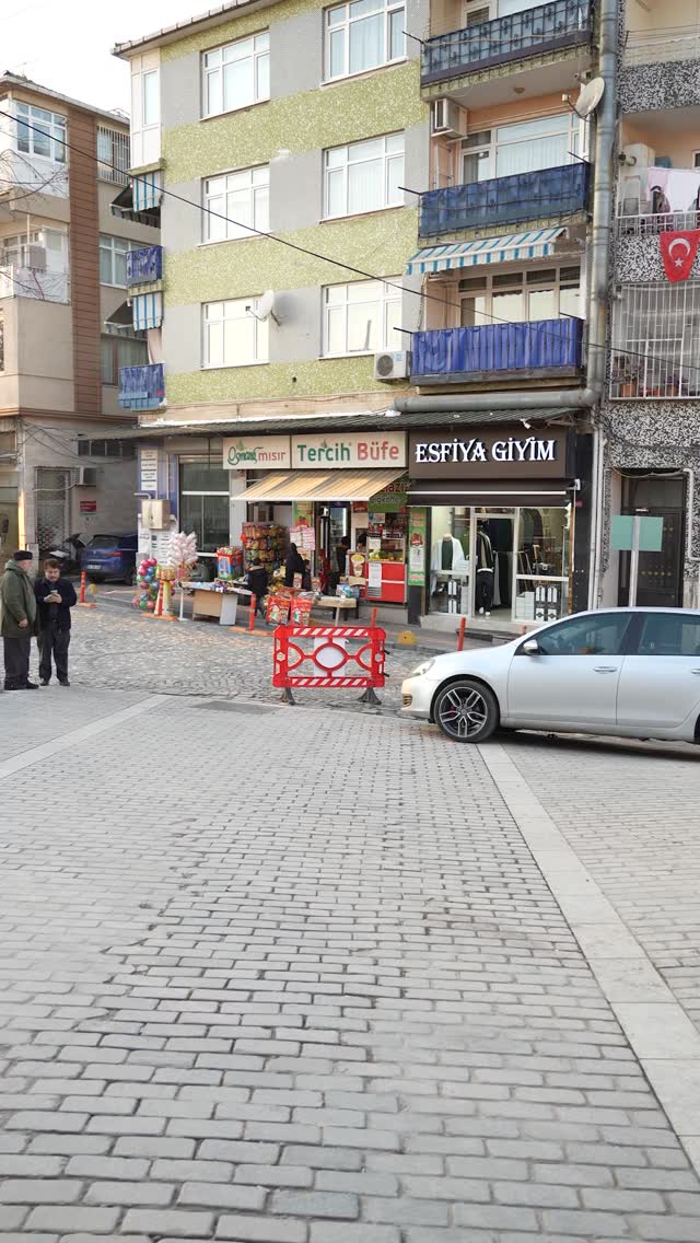 Esfiya Giyim mağazası, Fatih